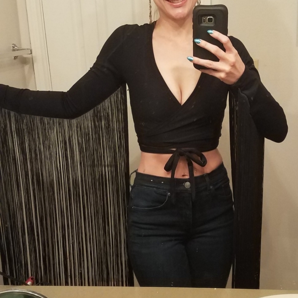 NWOT Wrap and Tie Crop Top with 30" Fringe